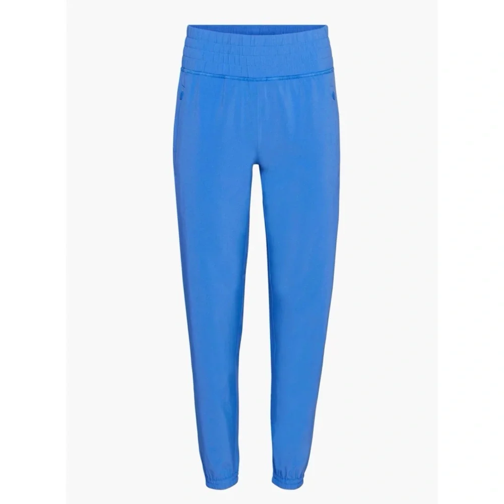 Aritzia TNA Active Boomerang Jogger Pants